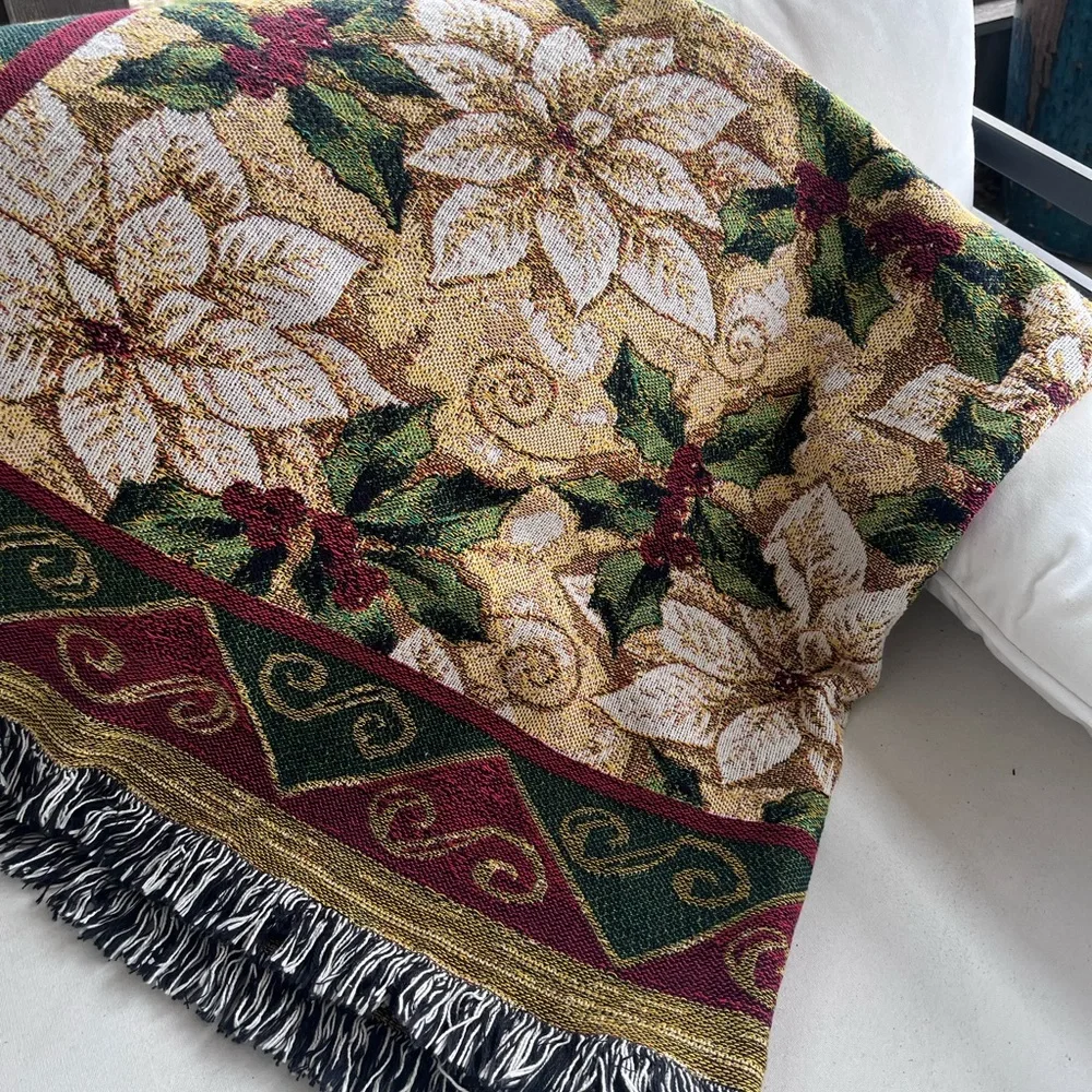 Festive Poinsettia Holiday Throw Blanket 6’ x 4’